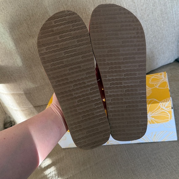 Yellow Box Red Sandals - Picture 2 of 2